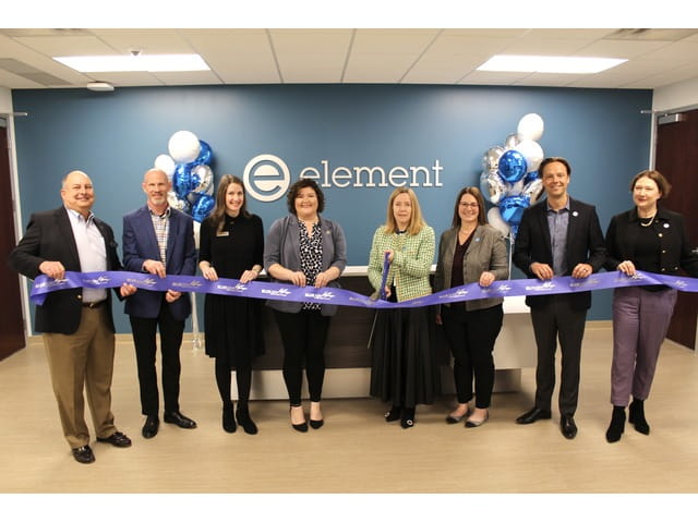 鶹ɫ Celebrates new Cincinnati facility with Ribbon Cutting
